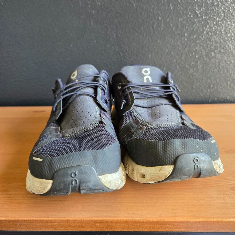 On Cloud Sneaker Black White Size 11 - Picture 4 of 6